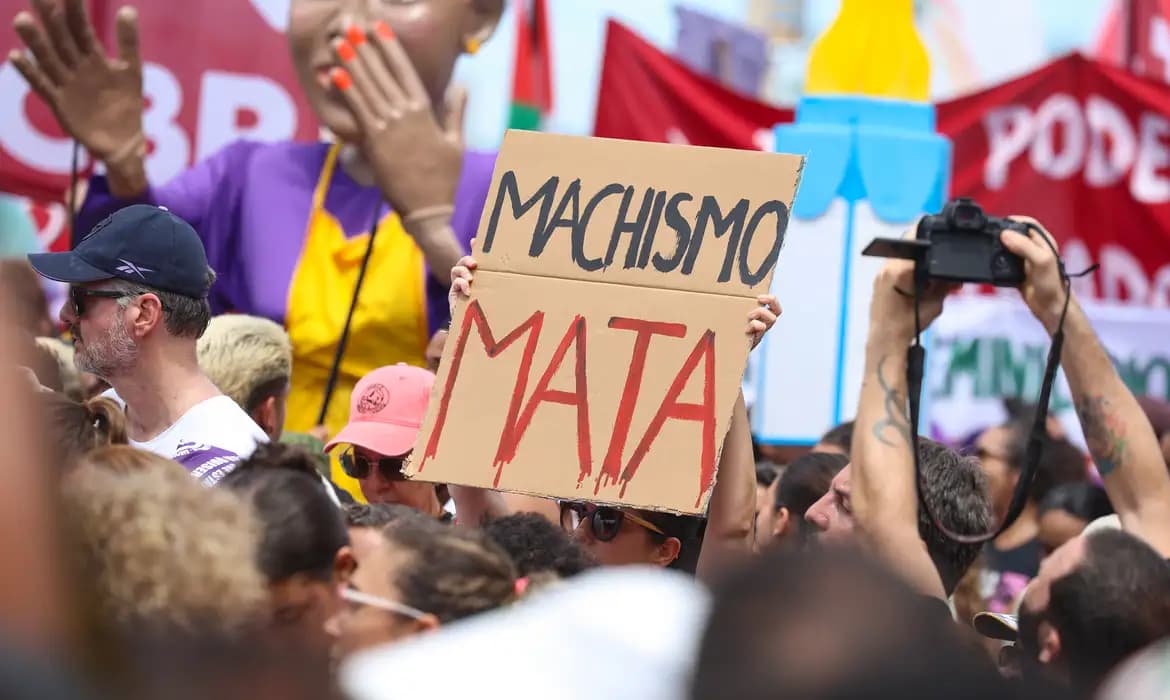 PF abre inquérito sobre vídeos que incitam ódio a mulheres no TikTok
