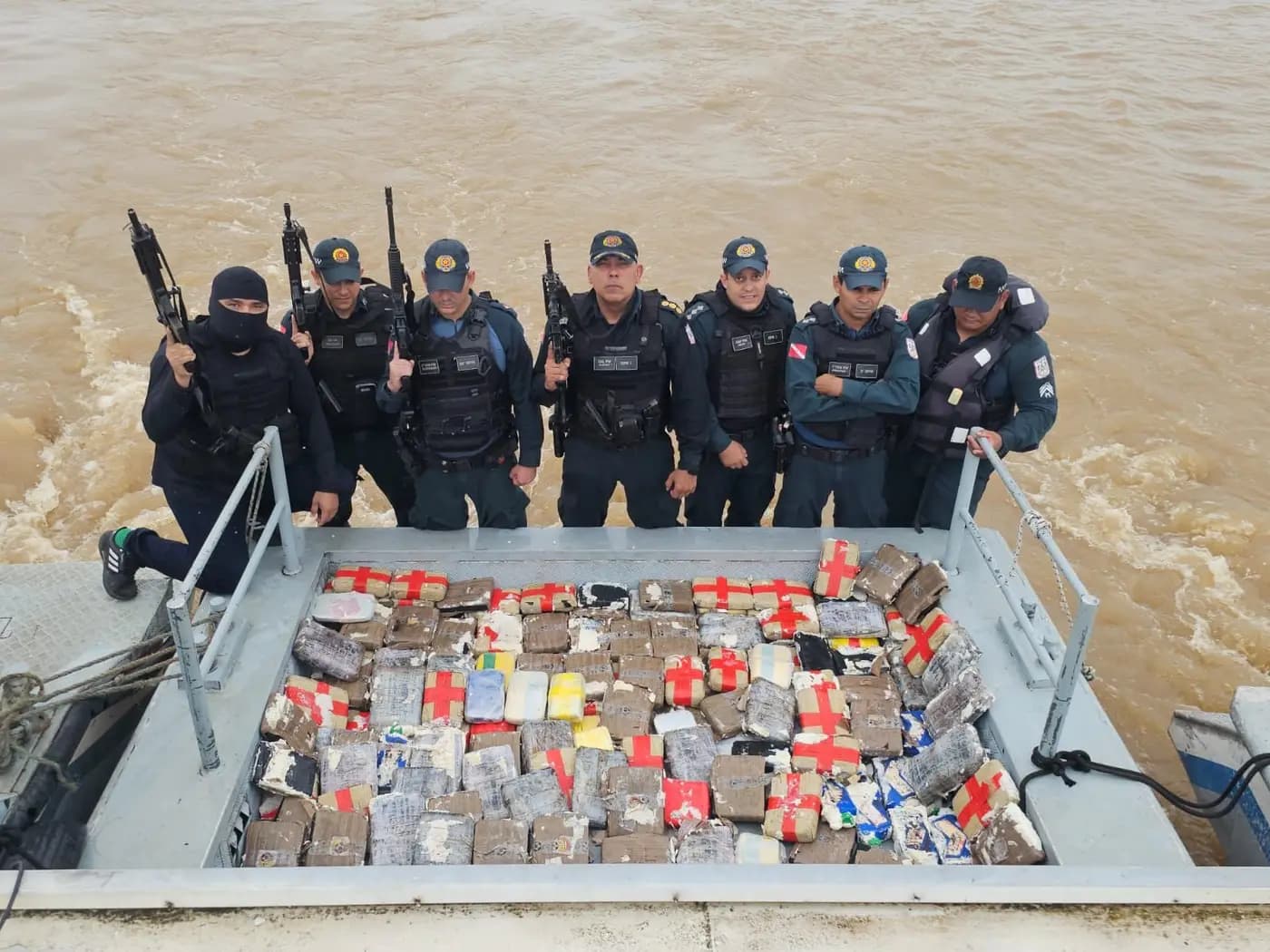 Polícia apreende 282 kg de drogas, prende suspeitos e causa prejuízo de R$ 5,5 milhões ao tráfico no oeste do Pará