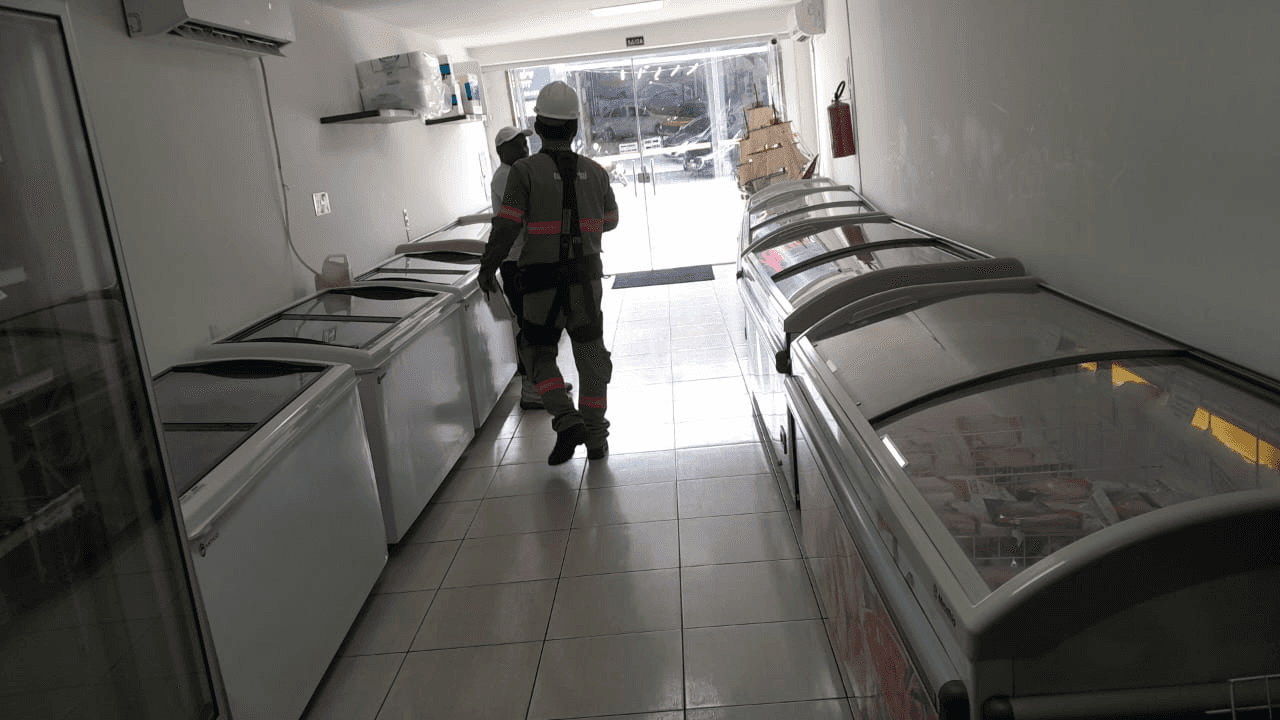 Polícia identifica furto de energia em restaurante e frigorífico em Belém