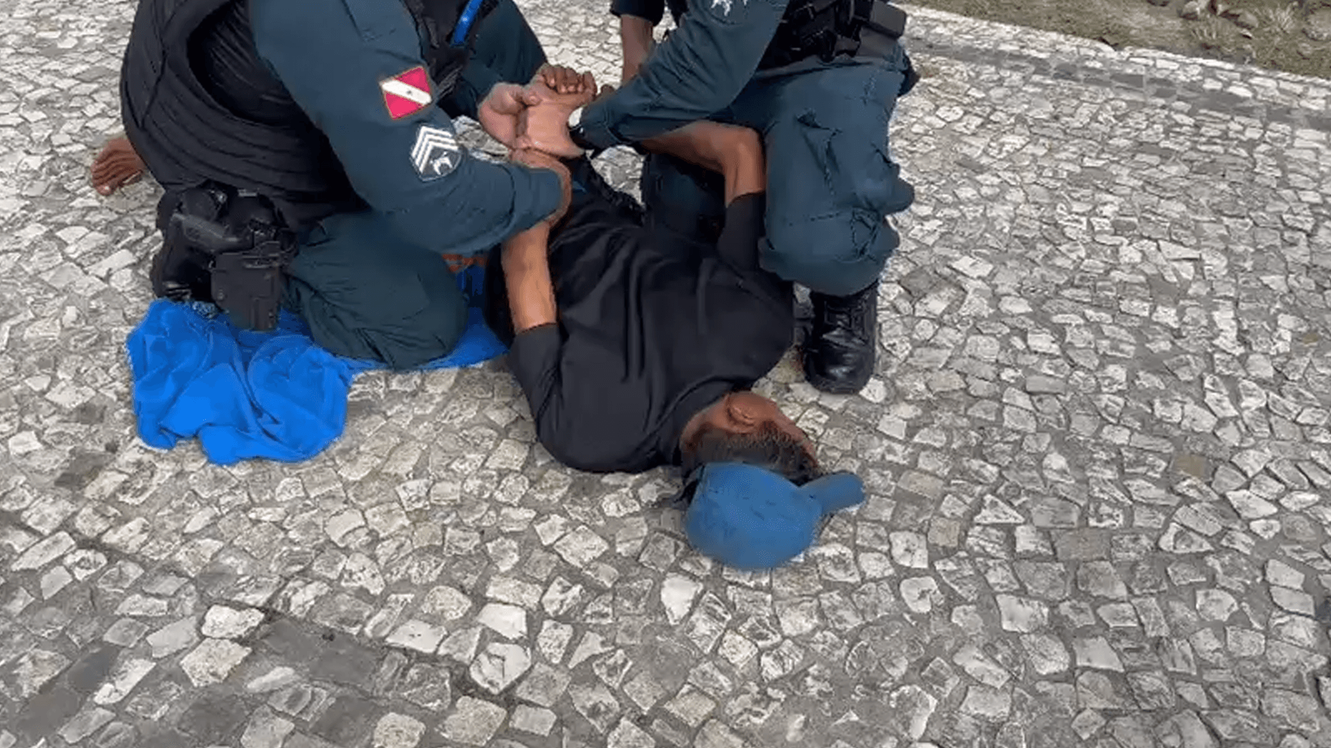 Polícia prende suspeito de atacar e roubar mulher em parada de ônibus no Centro Comercial de Belém