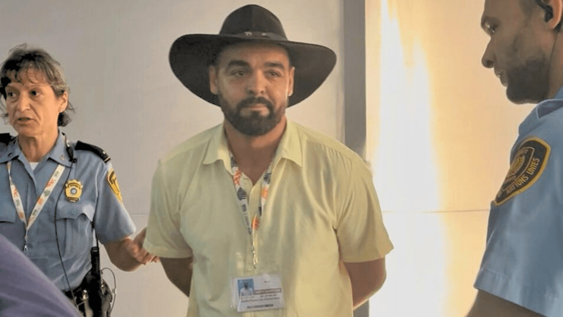 Prefeito é detido após agredir jornalista por publicação que o chamava de “babão de Bolsonaro”