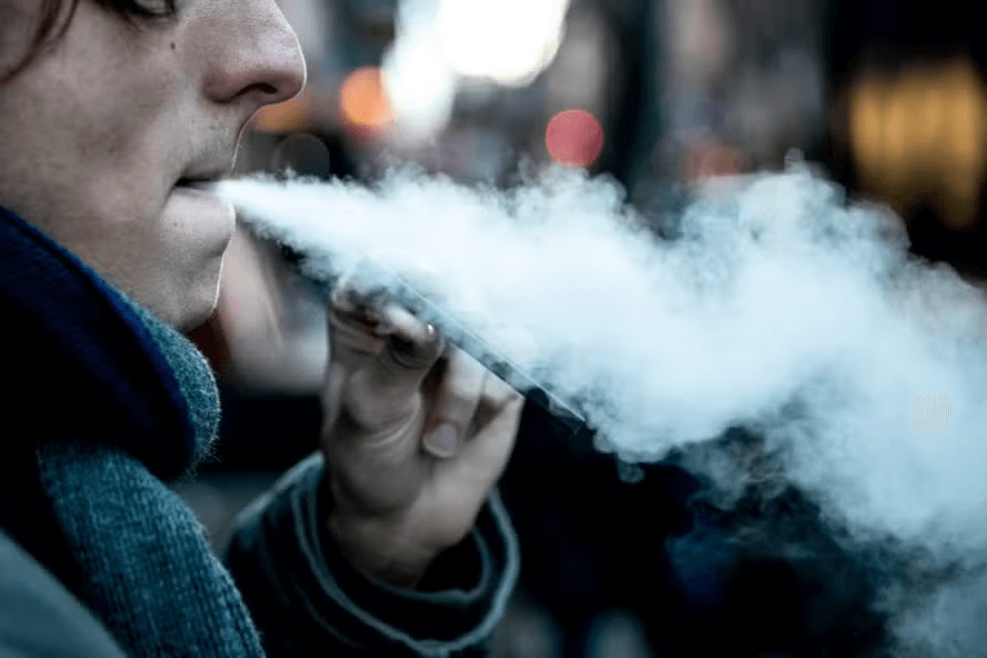 Projeto de lei histórico: Reino Unido proíbe venda de cigarros a pessoas nascidas depois de 2008 para toda a vida