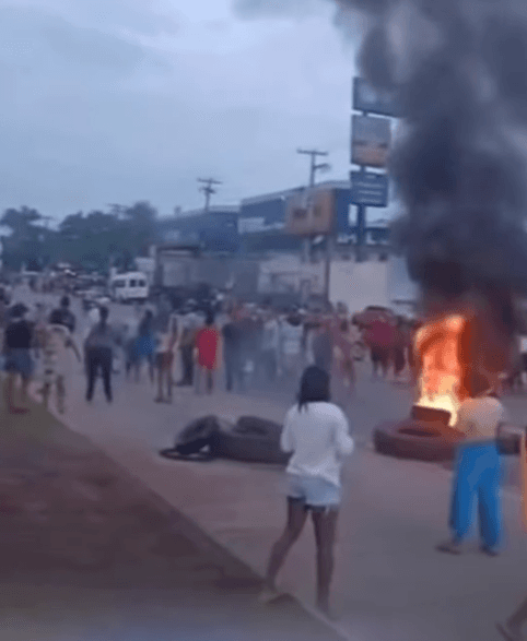 Protesto por moradia bloqueia os dois sentidos da BR-316 em Ananindeua nesta segunda, 26