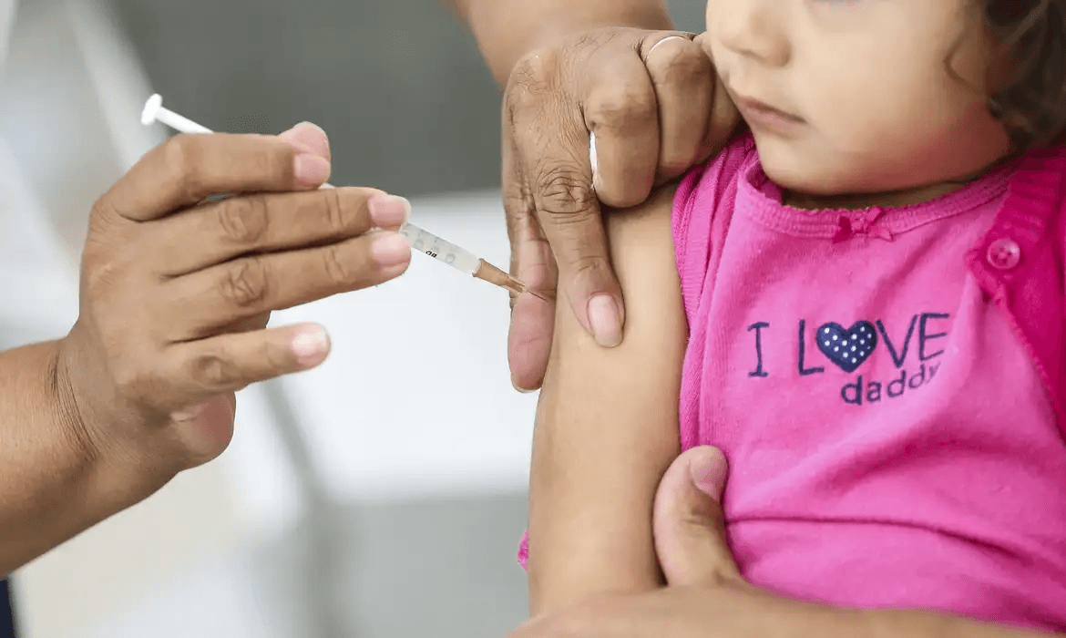 Queda na vacinação aumenta riscos no Pará e mortes de crianças por doenças evitáveis voltam a assustar o Brasil