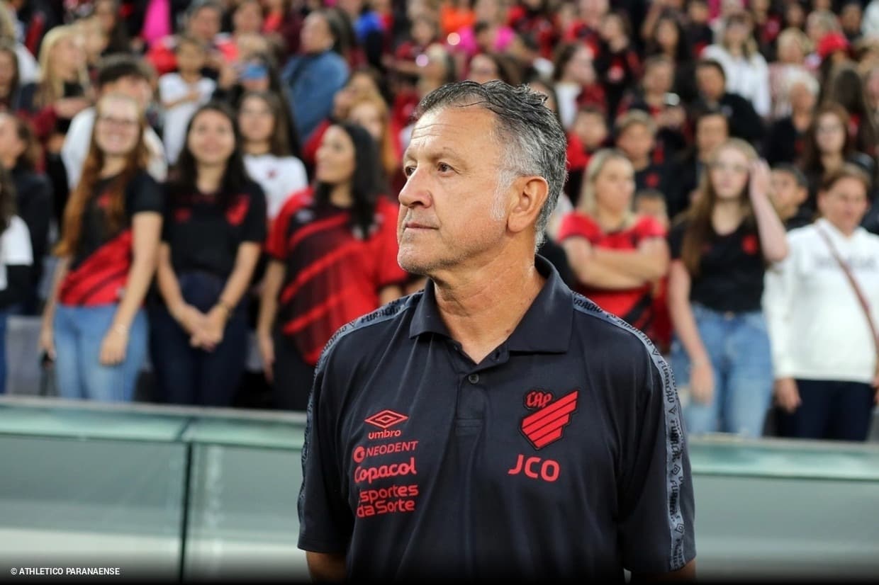 Remo oficializa contratação de técnico com passagens por Athletico, São Paulo e Seleção