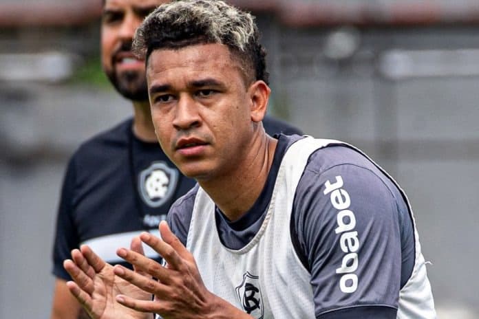 Remo oficializa rescisão com Víctor Cantillo em comum acordo
