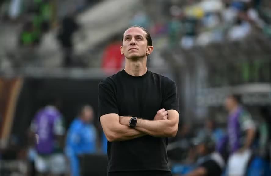 Saiba quanto será a multa paga pelo Flamengo por demissão de Filipe Luís