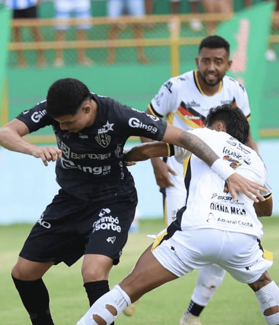 Santa Rosa cria as melhores chances contra o Paysandu, mas não mexe no placar no 1º tempo