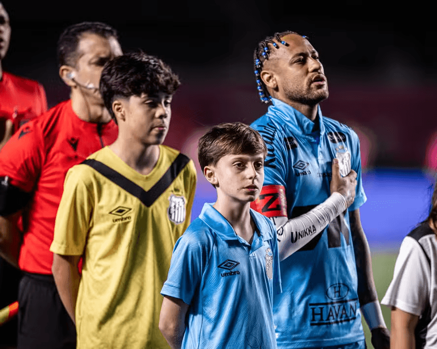Santos quer segurar Neymar até a Copa de 2026, e craque descarta retorno à Europa, diz jornal