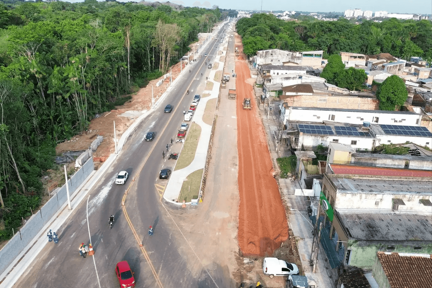Trânsito tem novo desvio em obras da Rua da Marinha