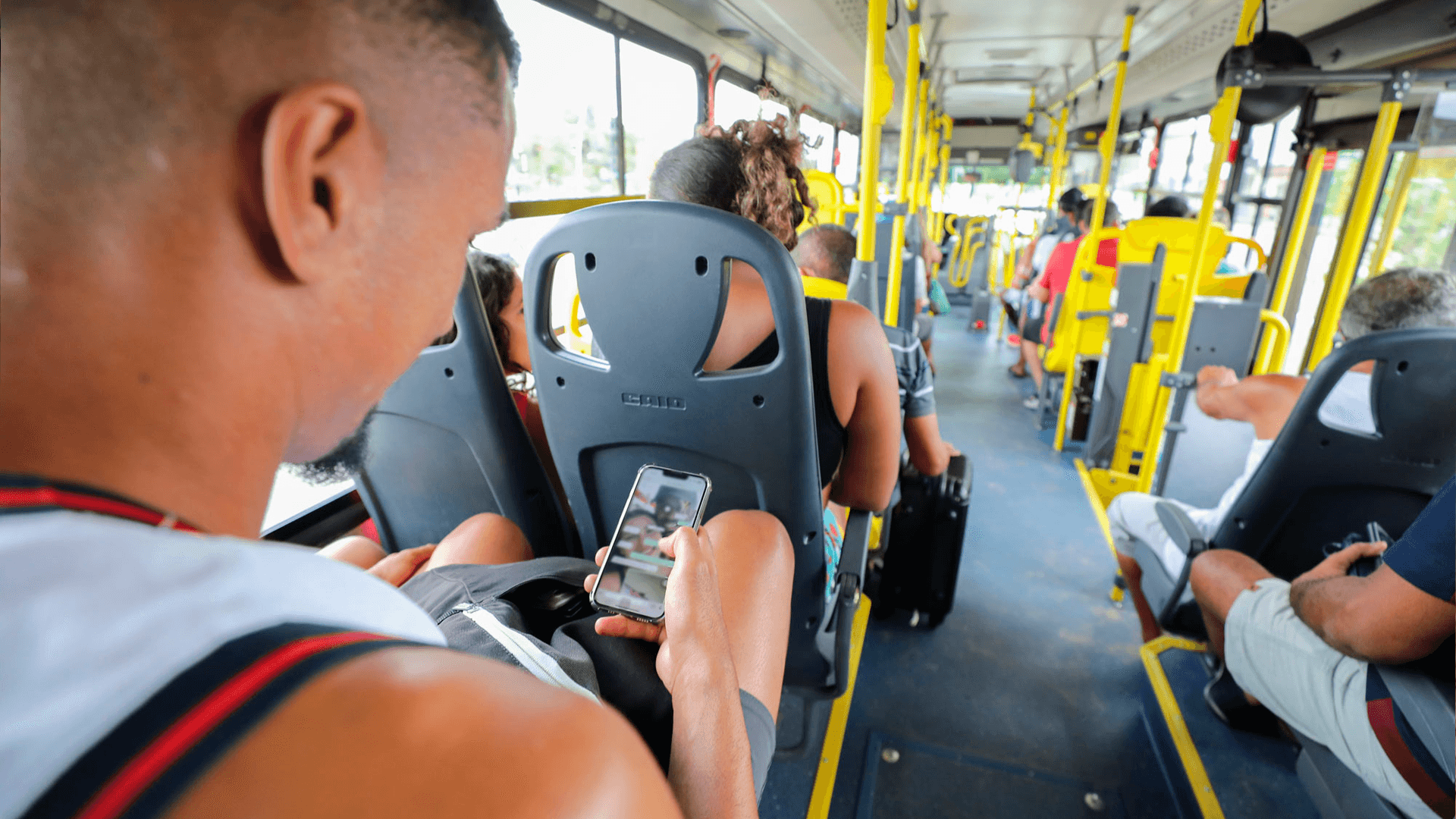 Transporte para Mosqueiro é reforçado com 50 ônibus extras no feriadão do Dia do Trabalhador