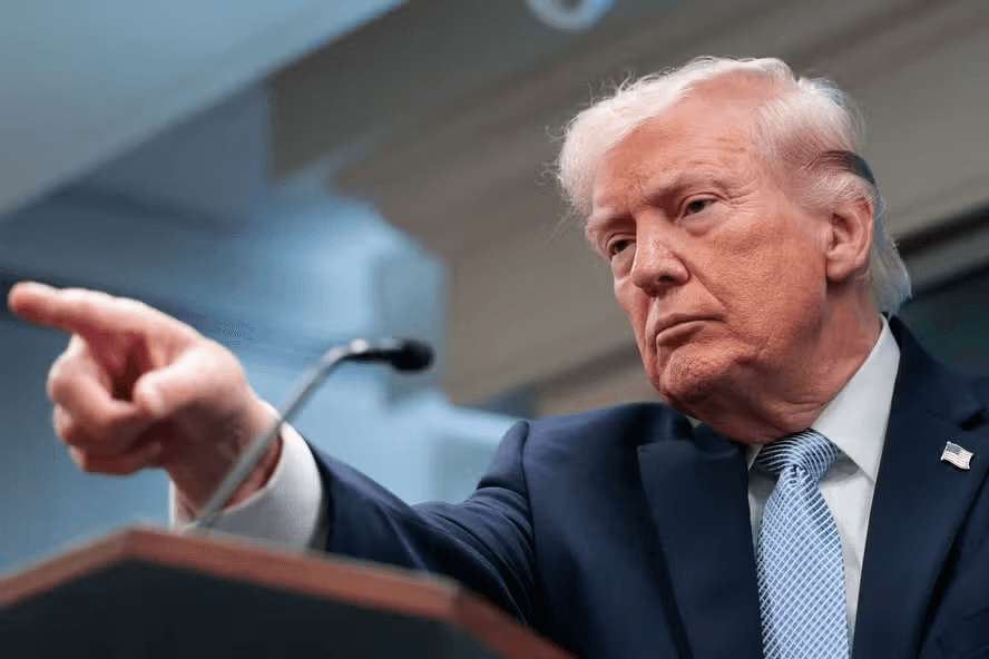Trump anuncia bloqueio 'de todos os navios' que tentarem entrar ou sair de Ormuz