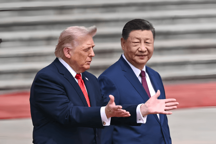 Trump e Xi concordam que Estreito de Ormuz 'deve seguir aberto', diz Casa Branca enquanto Irã permite passagem de navios chineses