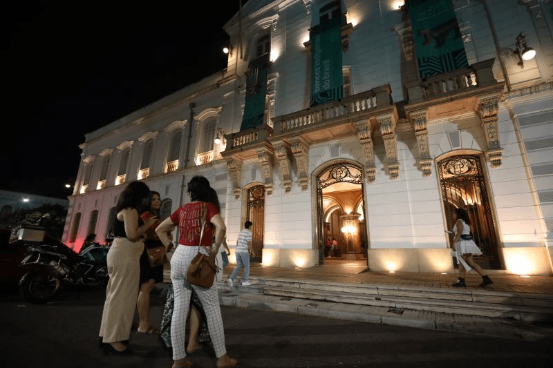 Uma Noite no Museu abre programação cultural de 2026 com exposições e visitas gratuitas em Belém