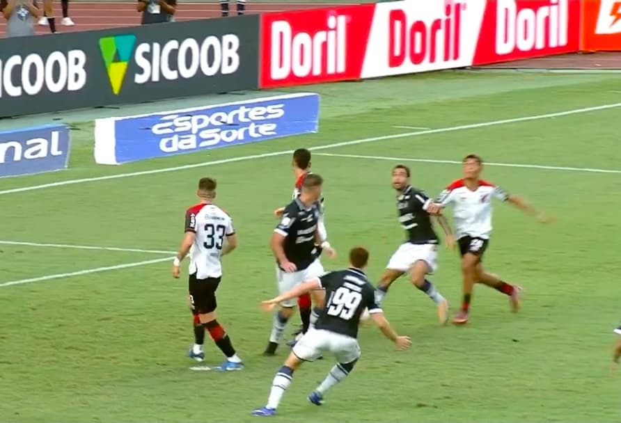 VAR detalha anulação de pênalti em Marcelinho e expulsão de Jajá na derrota do Remo para o Athletico