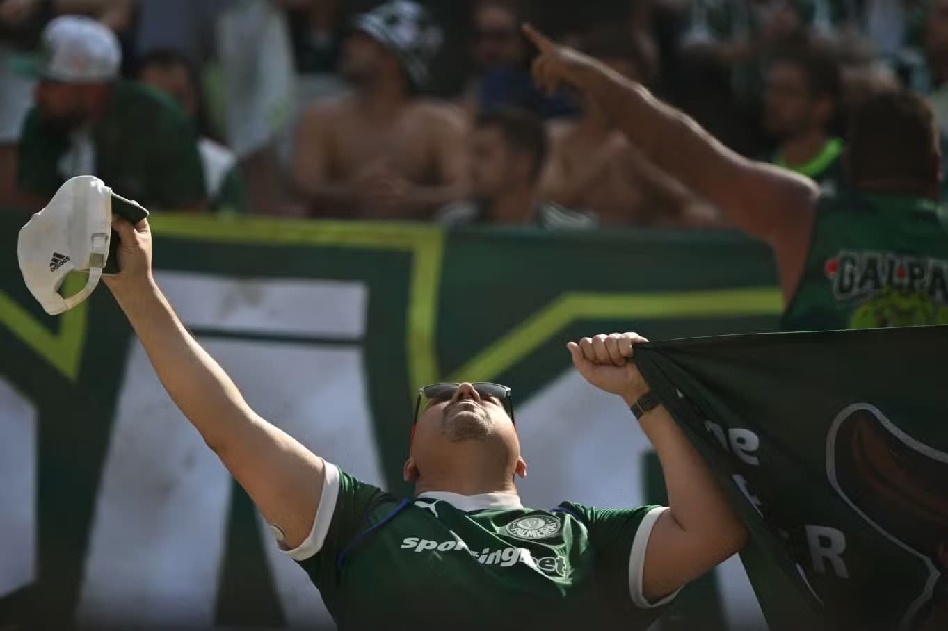 Veja as imagens de torcedores do Palmeiras e do Flamengo durante a final da Libertadores