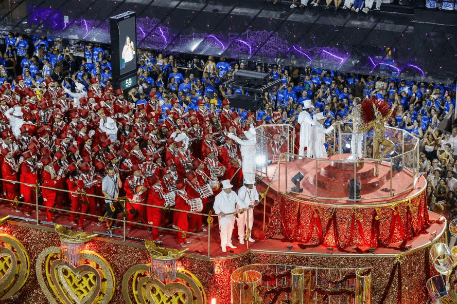 Viradouro conquista o Estandarte de Ouro de melhor escola do carnaval do RJ